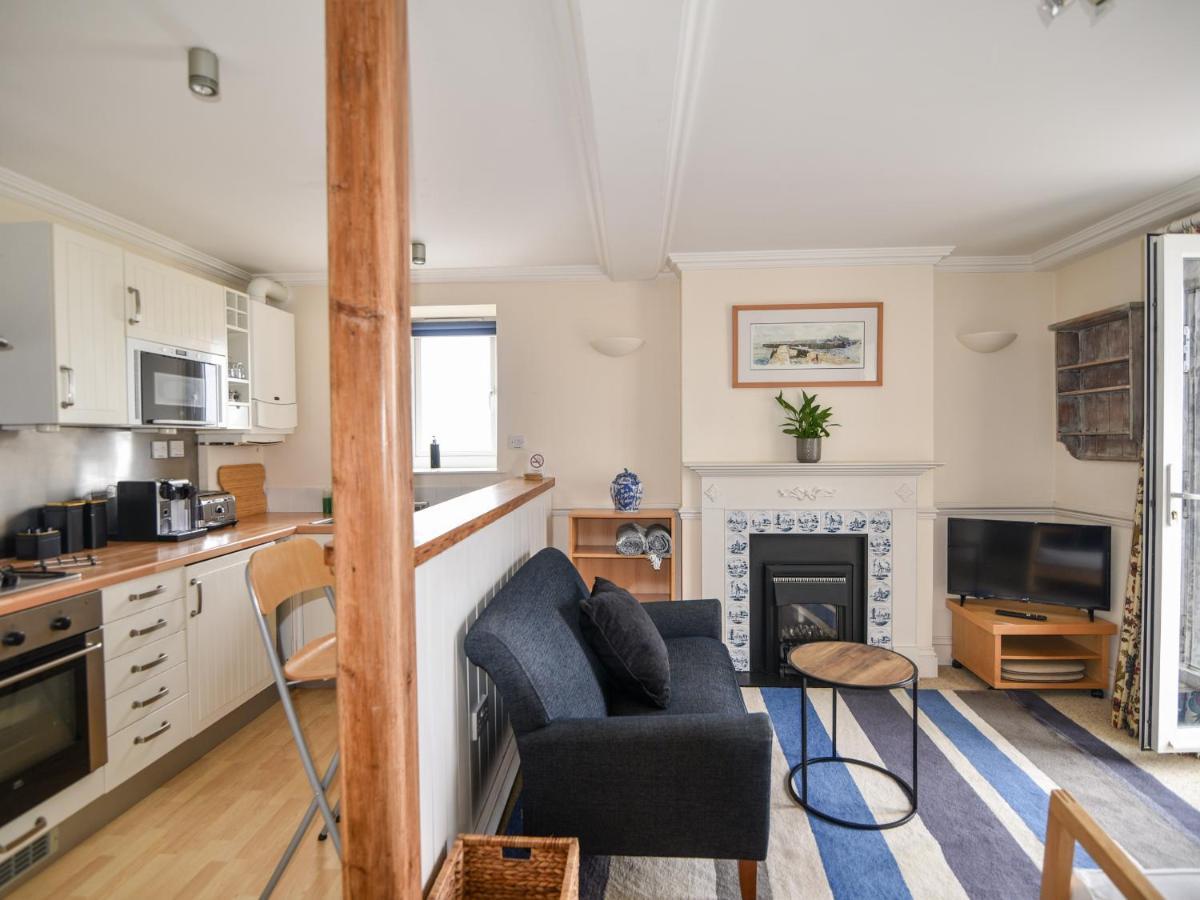 5 St Michaels House * Lyme Regis